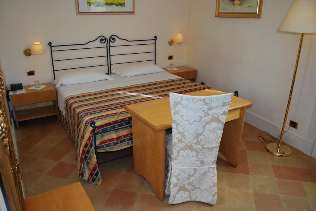Palazzo Sottile Meninni - Classic Rooms Experience Gravina in Puglia Eksteriør billede