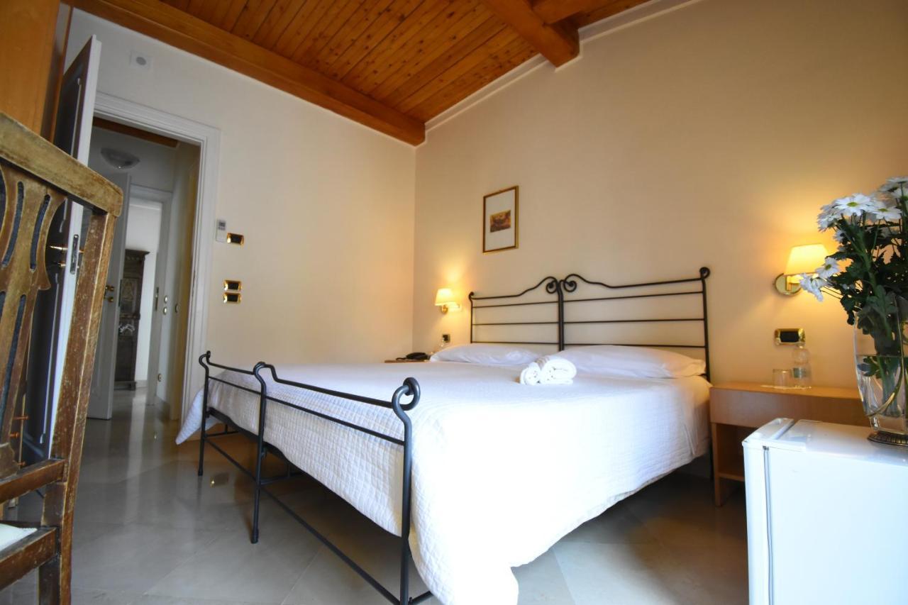 Palazzo Sottile Meninni - Classic Rooms Experience Gravina in Puglia Eksteriør billede