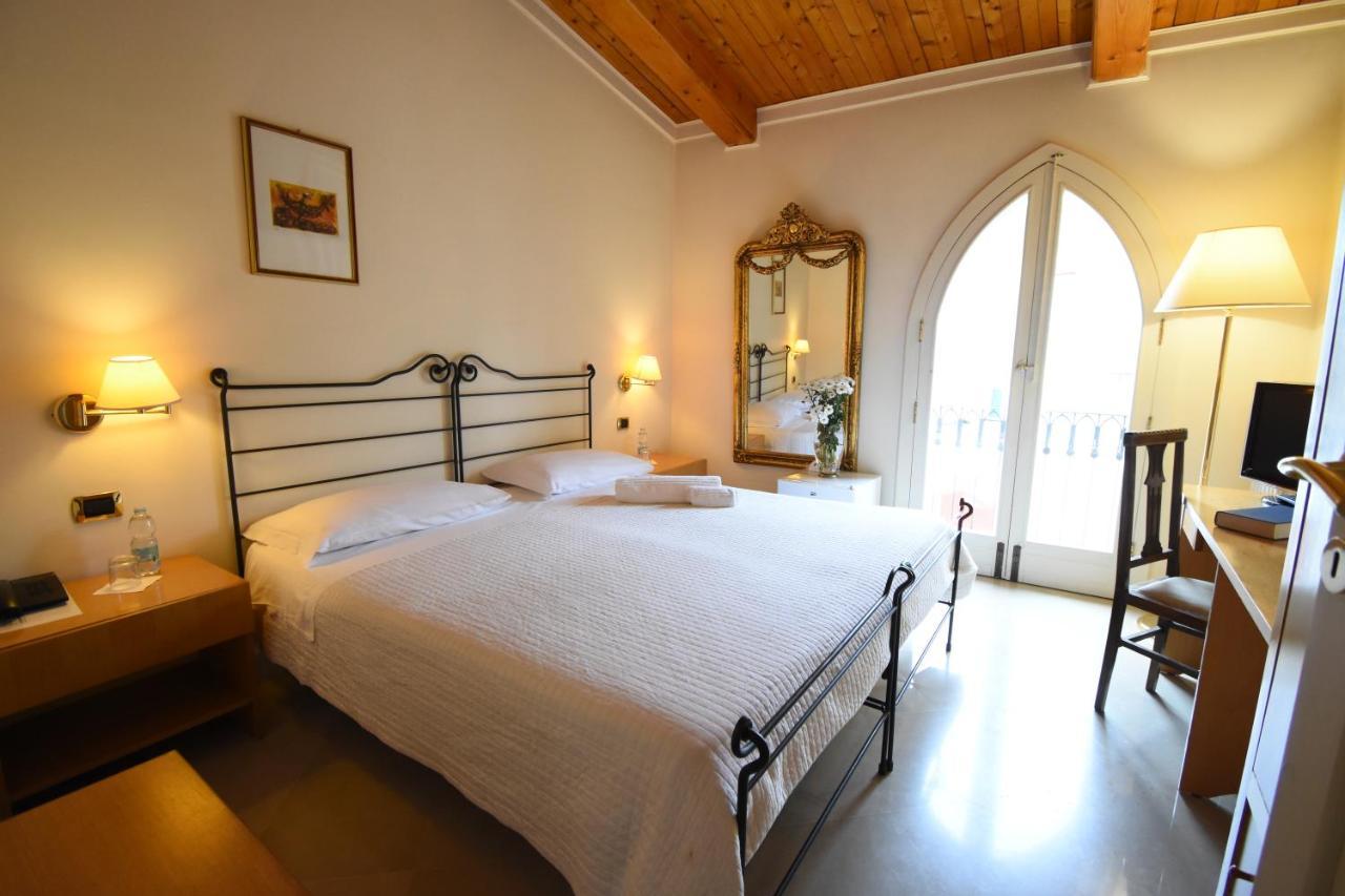 Palazzo Sottile Meninni - Classic Rooms Experience Gravina in Puglia Eksteriør billede